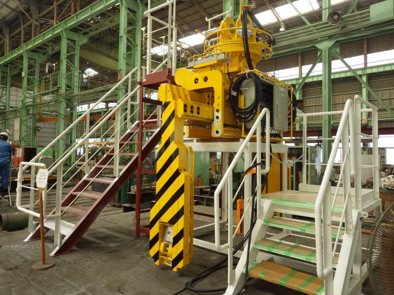 旋回式爪収納付コイルリフター ダイヤマシナリーサービス株式会社 福岡県 飯塚市 特殊吊具 クレーン 設計 メンテナンス 特注 製造